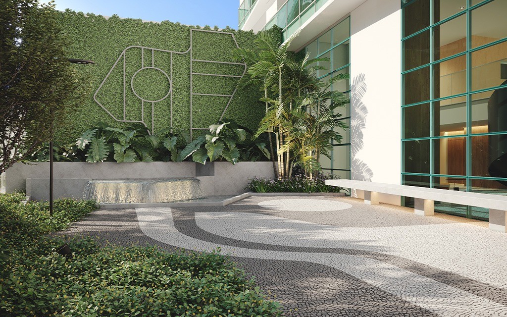 Praça com espelho d'água e escultura